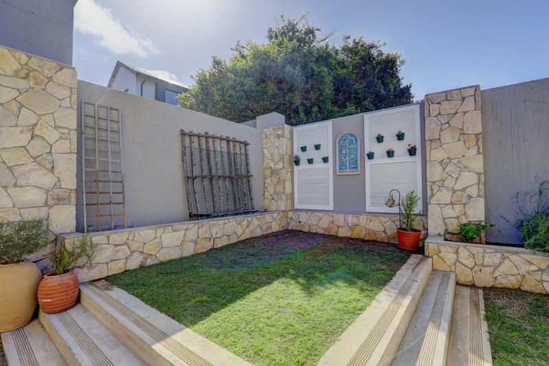 To Let 4 Bedroom Property for Rent in Pinnacle Point Golf Estate Western Cape